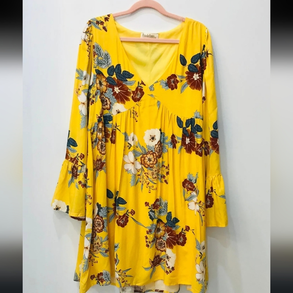 Peach Love California Boho bell sleeve dress size small. Super cute and comfy!!